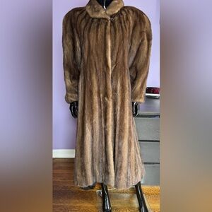 Elegant Brown autumn haze hazelnut mink Fur Coat